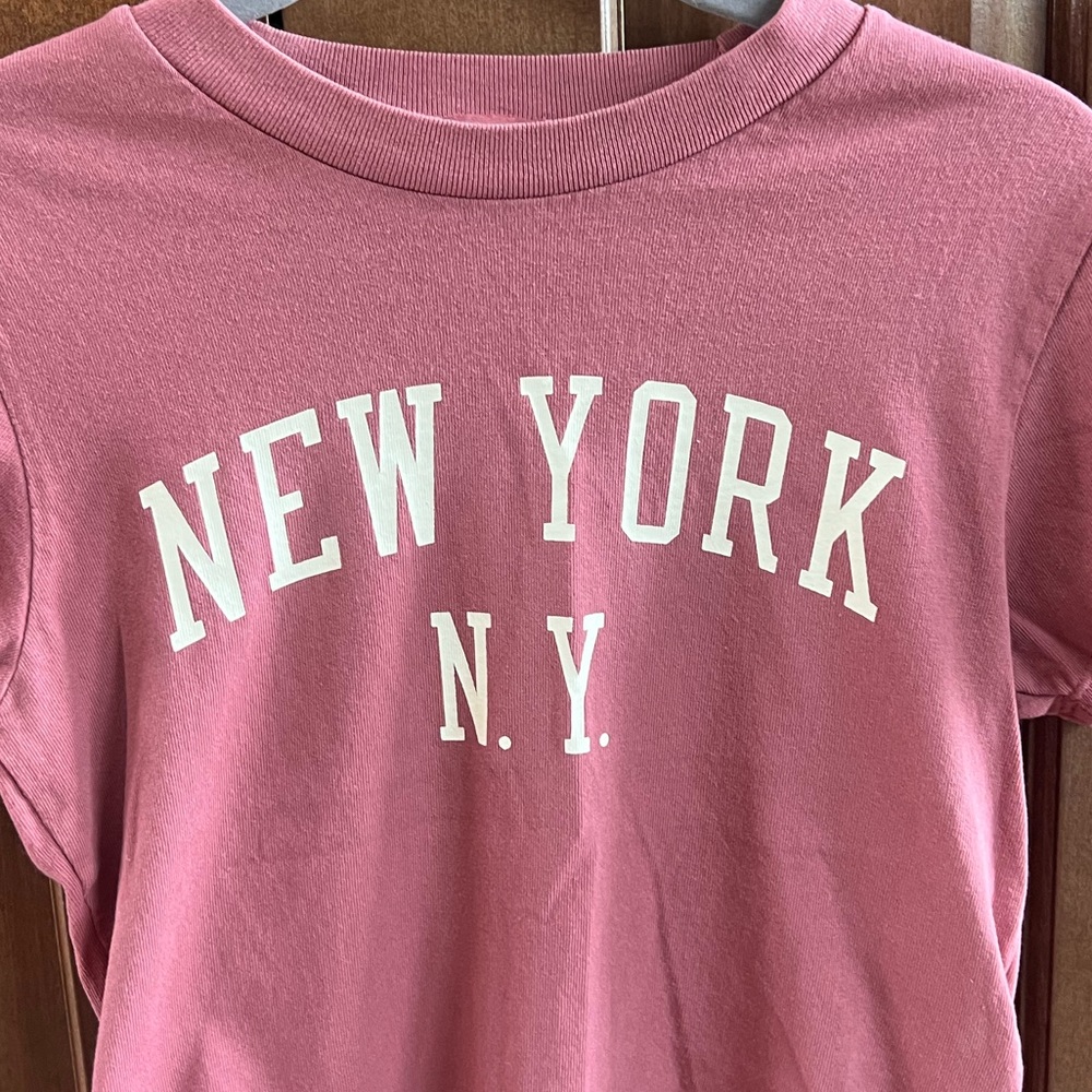 Brandy Melville tshirt